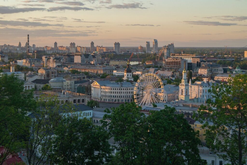 Український банк з відділеннями на продаж