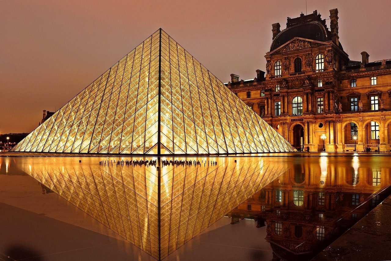 Financial institution in France for sale