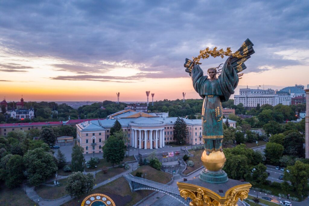 Украинская компания с основным лейблом МТ5 на продажу