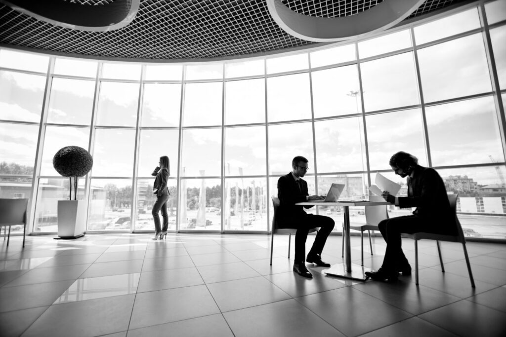 Mini-GmbH vs GmbH y los pros y los contras de cada forma organizativa y legal: ¿Cuál es el adecuado para usted?