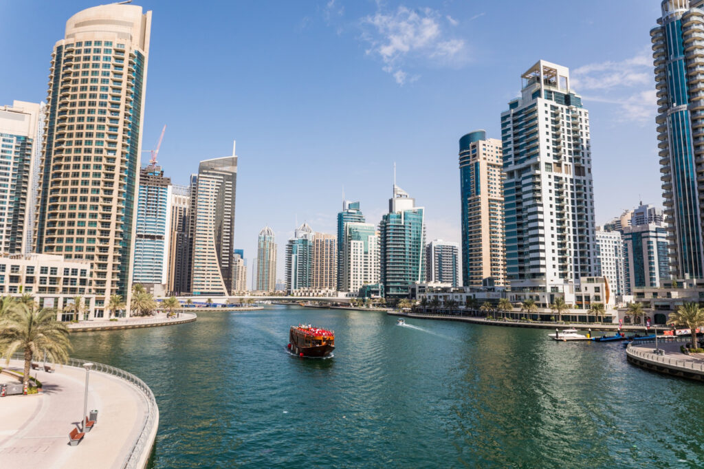Сравнение DIFC и ADGM в ОАЭ: что выбрать?