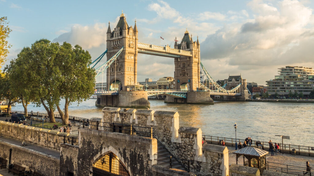 Strategic UK Ltd con el nombre de ‘Banco’ – Desbloquea la palanca reputacional