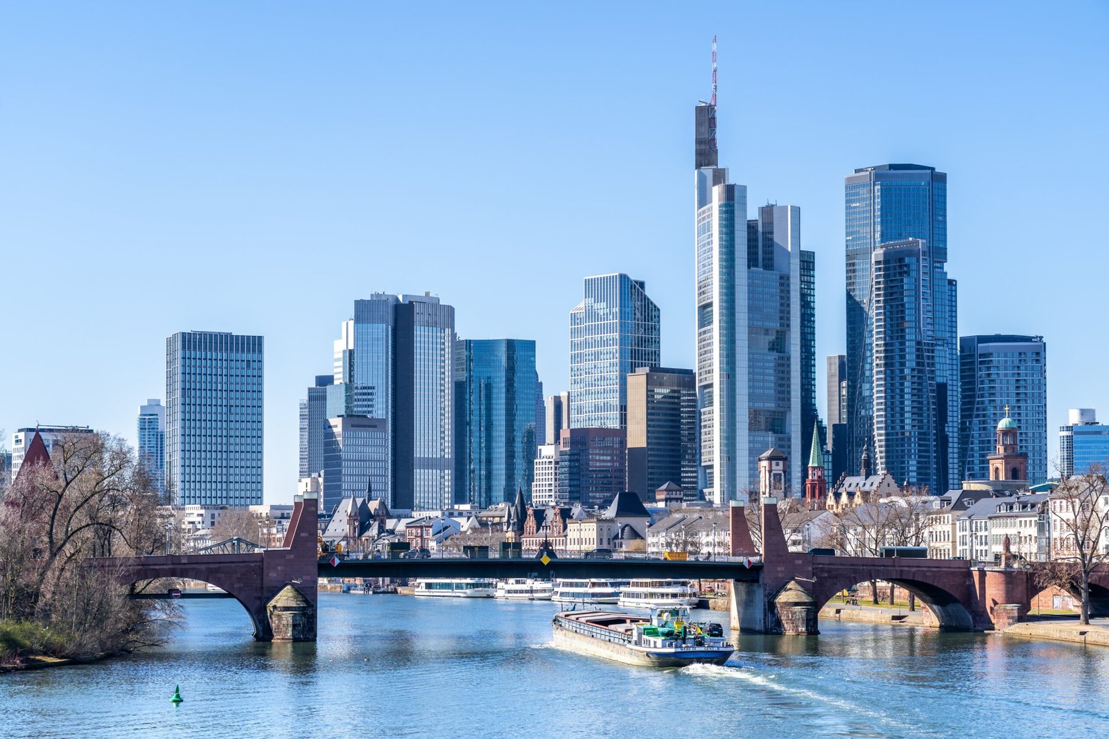 Subsidiary or Branch in Germany? Legal and Procedural Differences for Foreign Companies